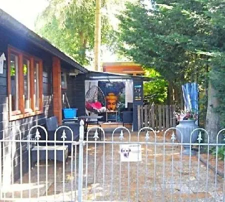 Op Rustig Park In De Alpesi faház *