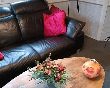 Op Rustig Park In De Chalet Putten