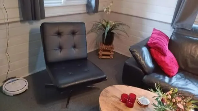 شاليه Op Rustig Park In De بوتِنْ