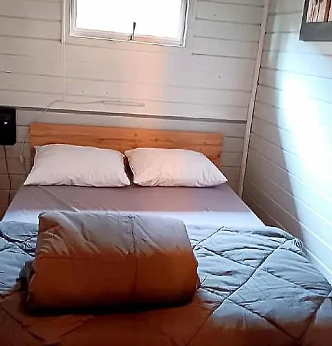 Op Rustig Park In De Domek alpejski